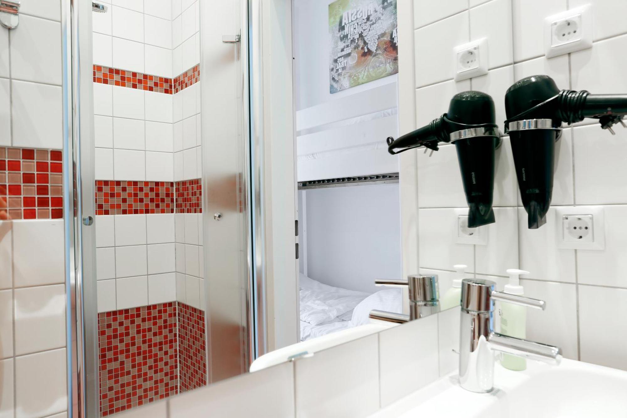 Niebuhr Kurfürstendamm - Cozy Family&business Flair Welcomes - Rockchair Apartment Berlin