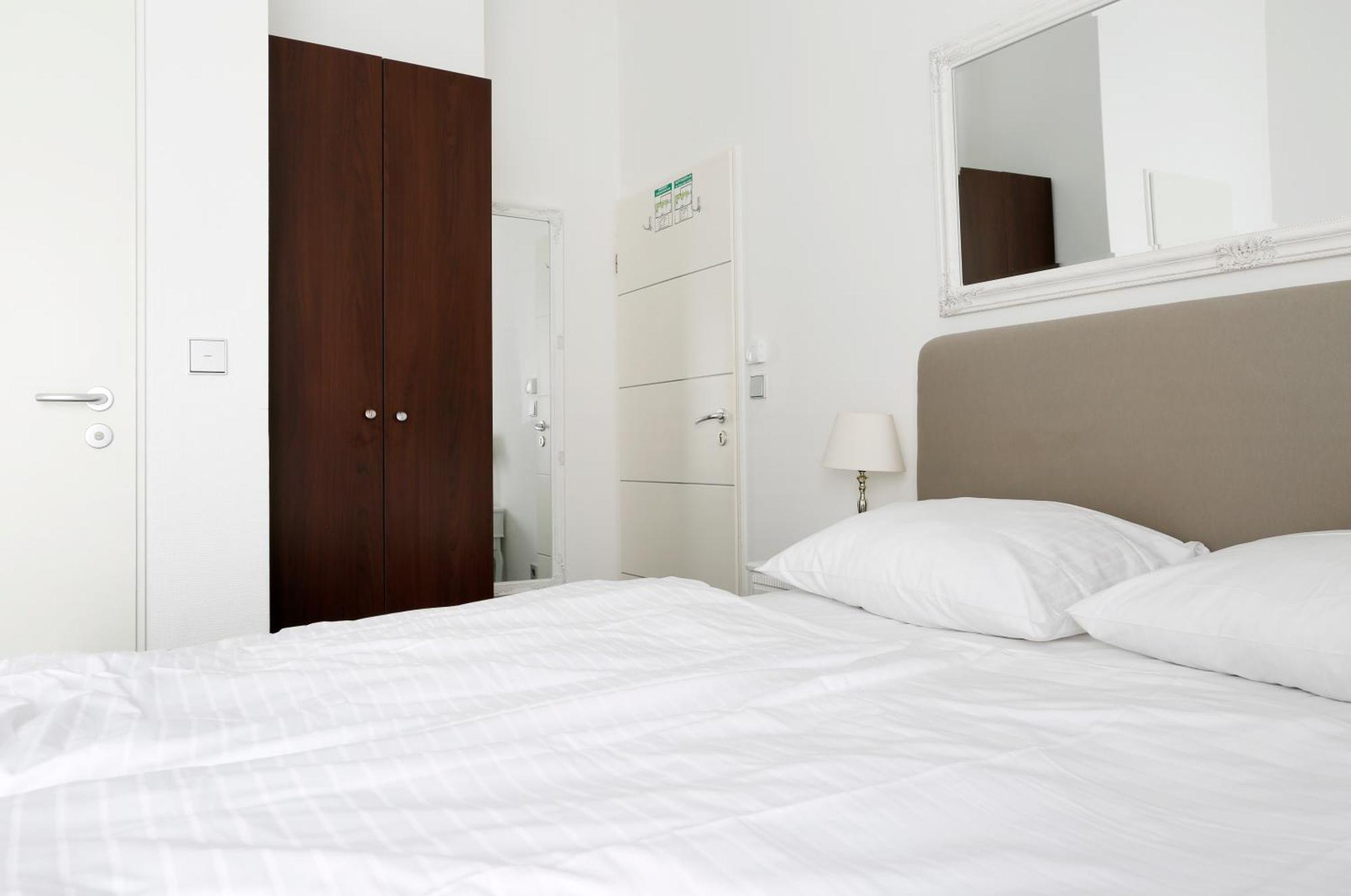 Niebuhr Kurfürstendamm - Cozy Family&business Flair Welcomes - Rockchair Apartment